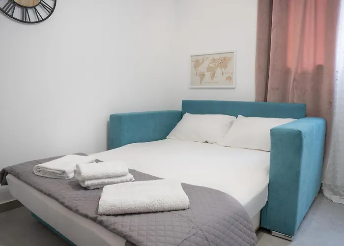 Lydia\'S Apartment